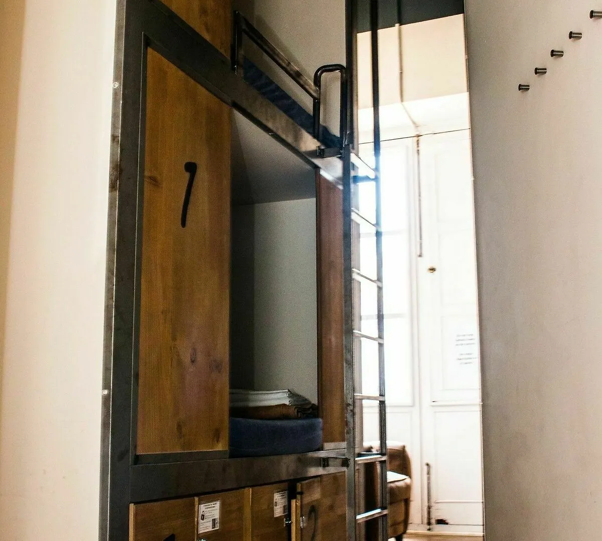 Black Swan Hostel Sevilla 0*, Seville