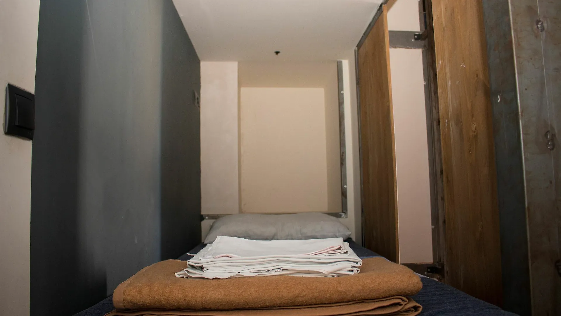 Black Swan Hostel Sevilla Seville
