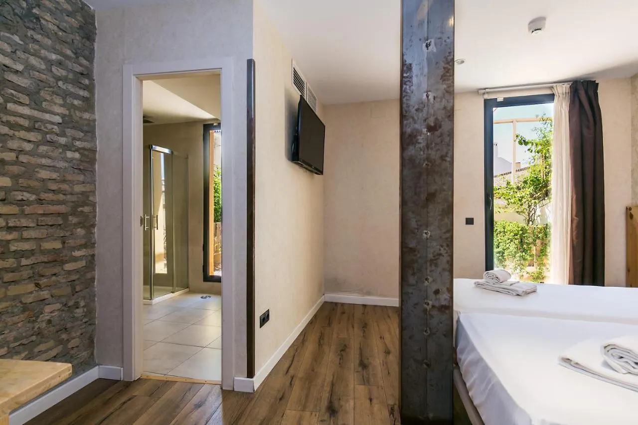 Black Swan Hostel Sevilla